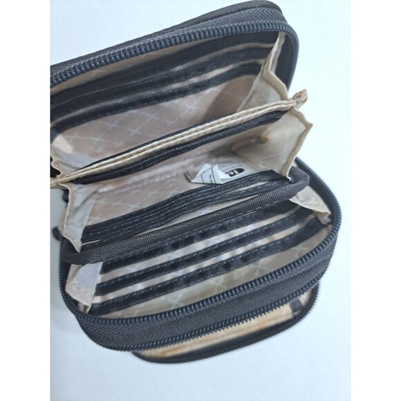 LUG Splits Wallet Double Zipper Gray Quilted RFID Credit Card Coin - Picture 6 of 7